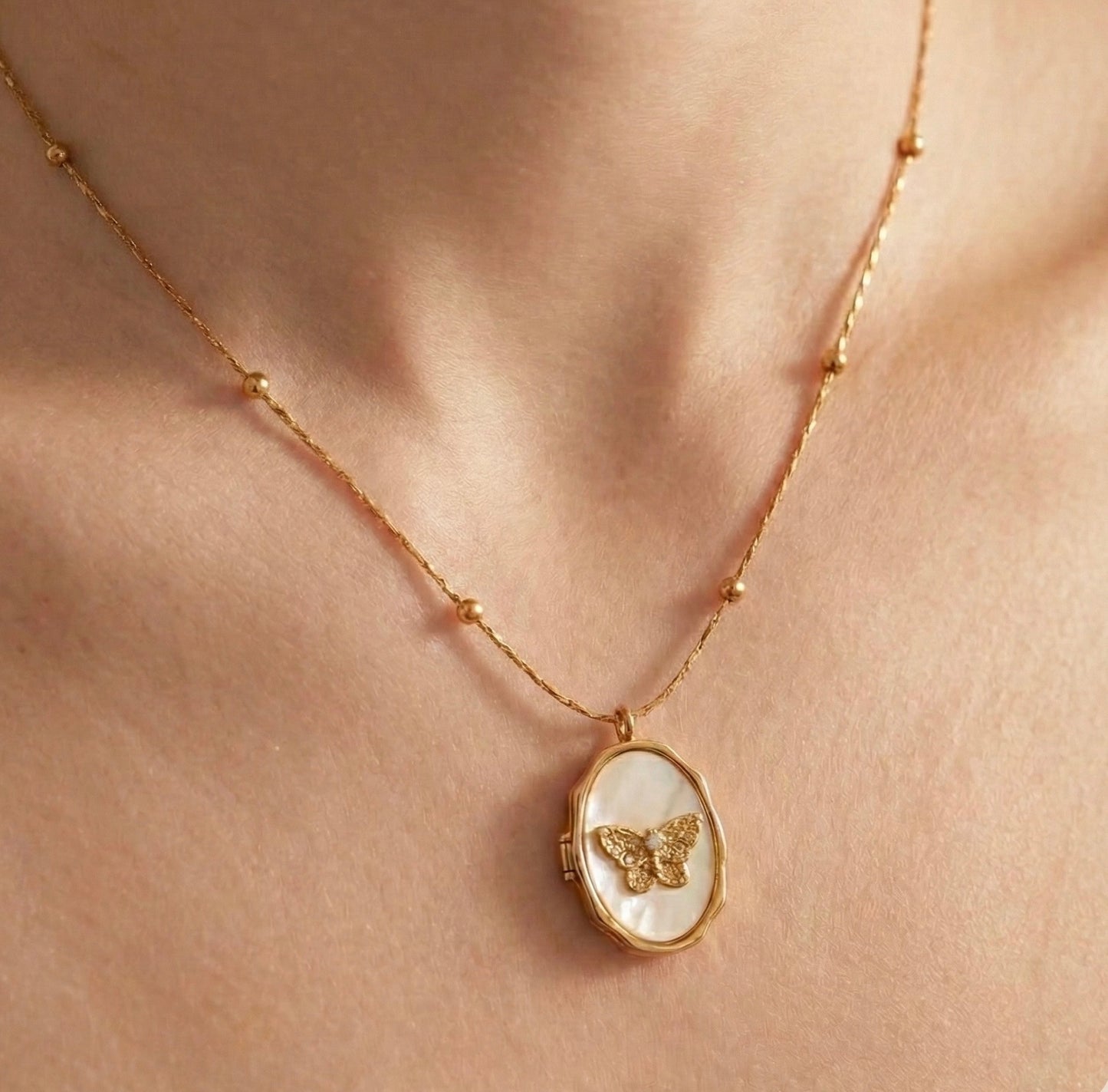 Butterfly photo locket - Stainless Steel